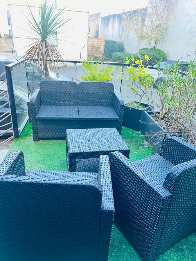 Le Saint Symphorien, Parking Gratuit Privee Apartment Vannes Bagian luar foto